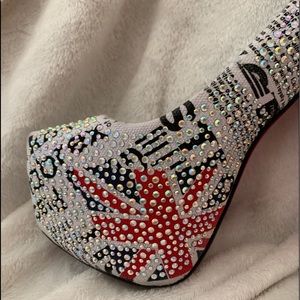 Hard to find ultra-high rhinestone heels in a most unique design! Size 9